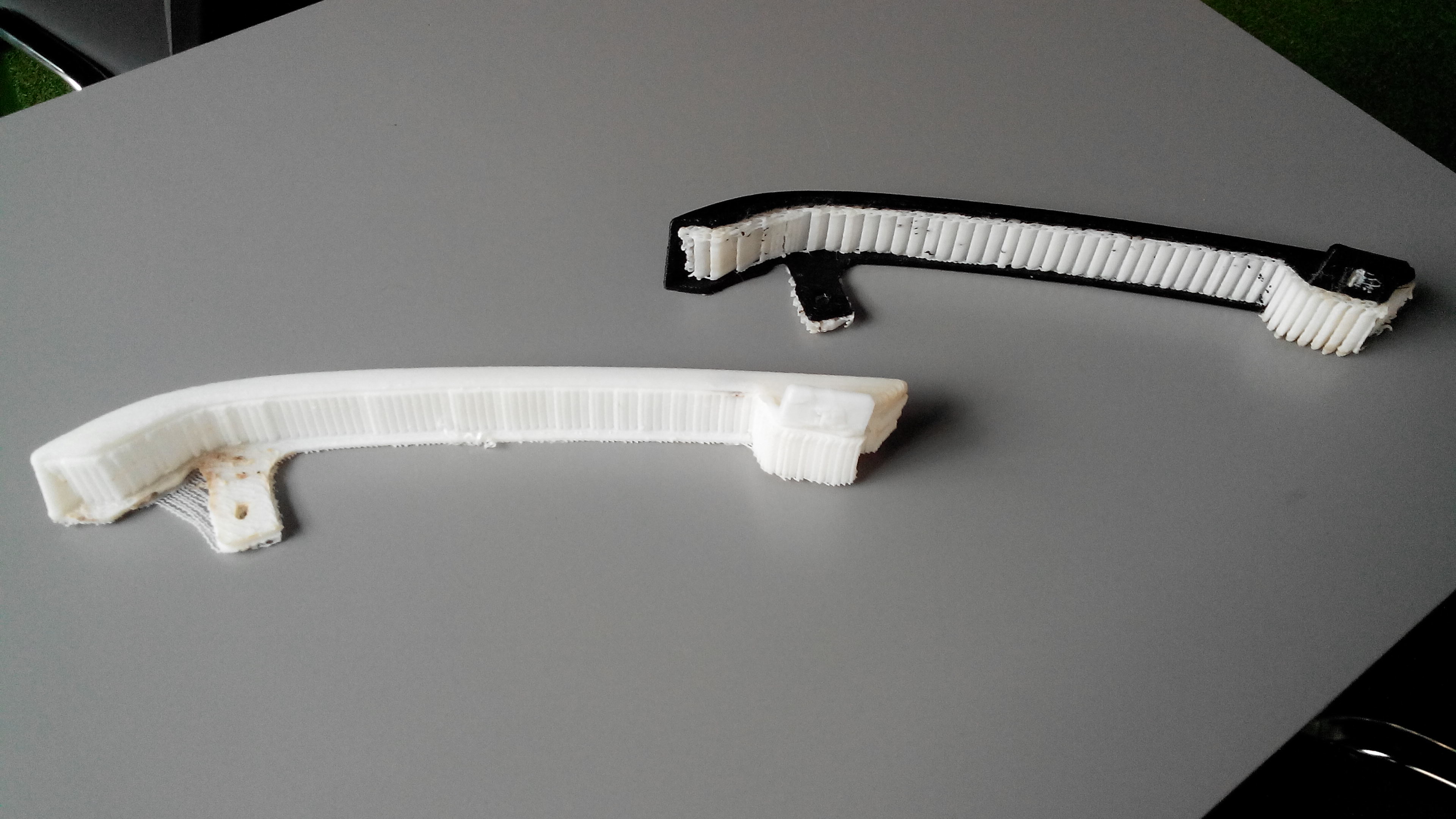 Img. 8. New sub-flap bars printed by 3D printer