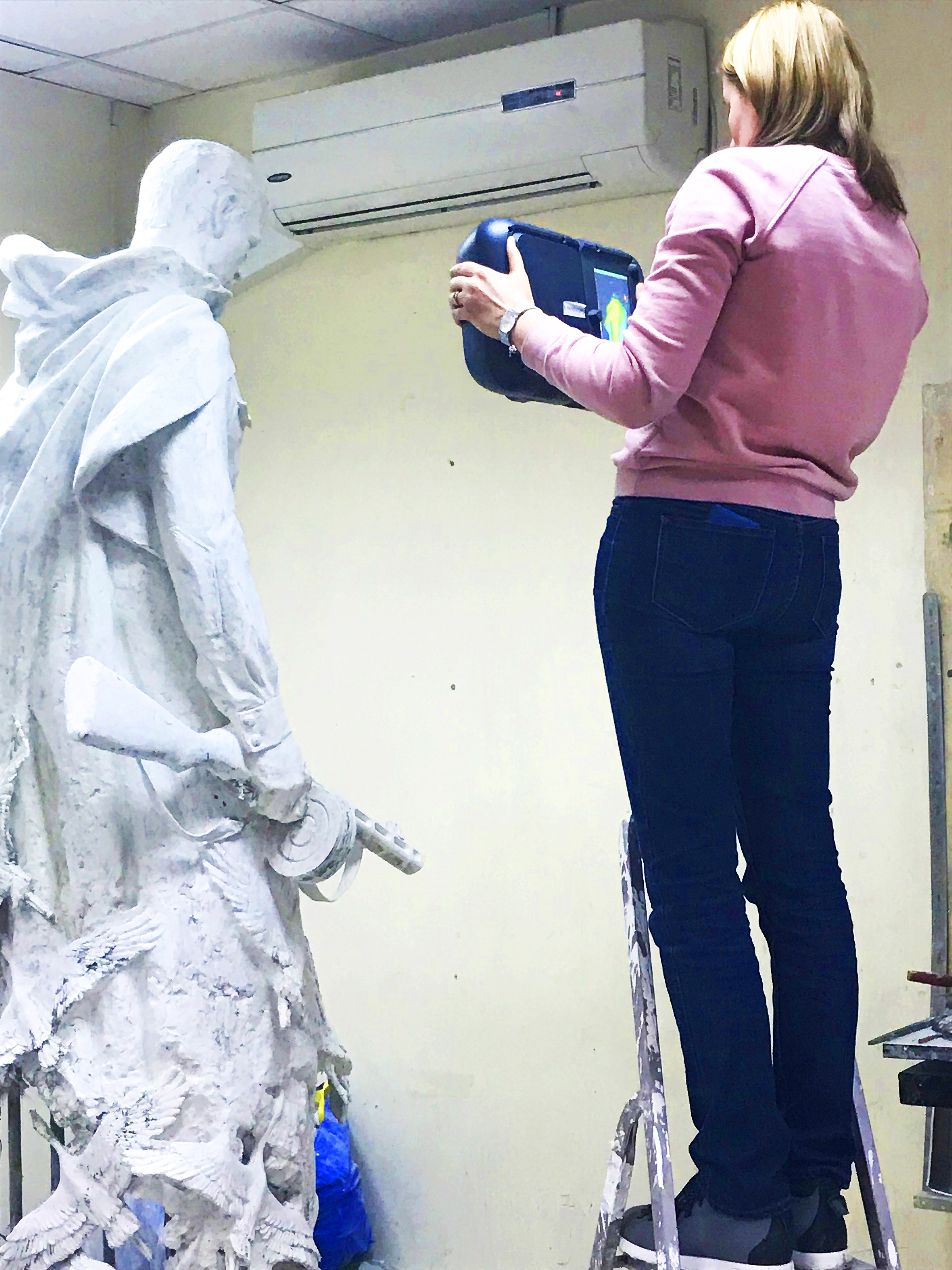 scanning a statue2